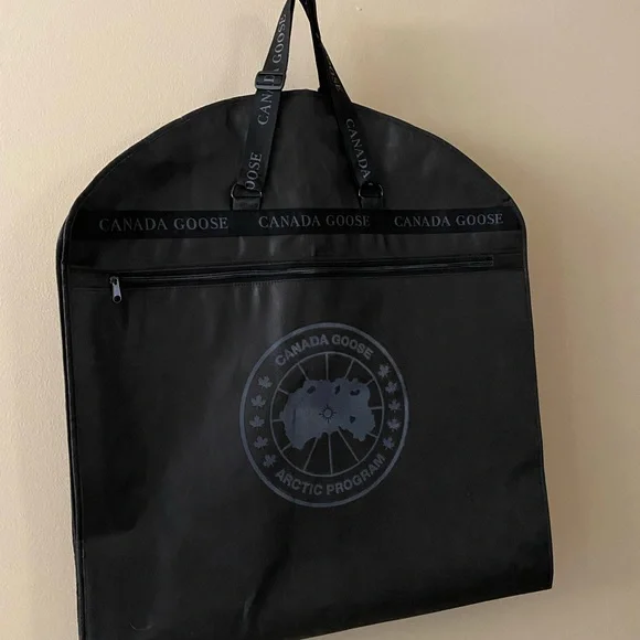 Canada Goose Garment Bag - Picture 7 of 8